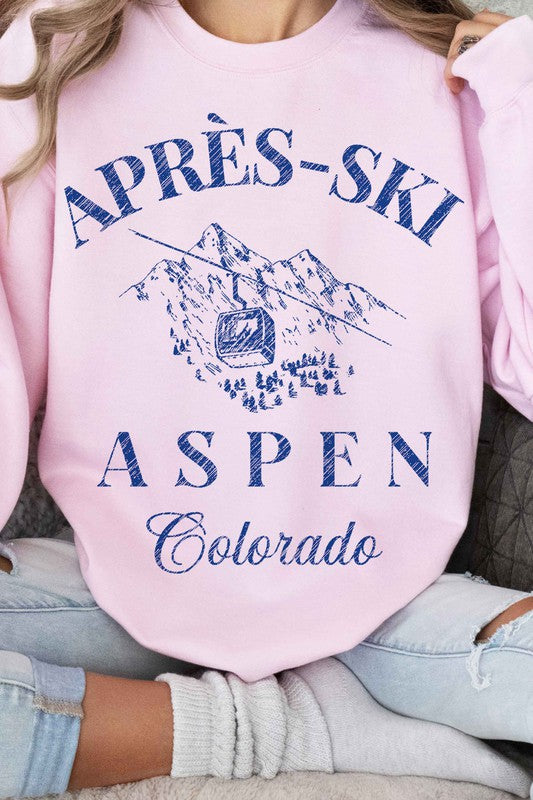 Graphic Sweatshirt Apres Ski Aspen Colorado, Premium Cotton Classic Fit- pink- close up front view