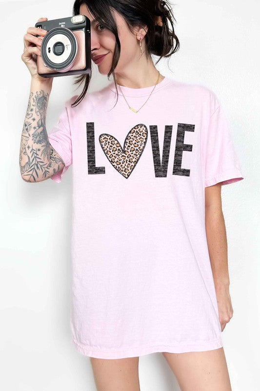 LEOPARD LOVE VALENTINE GRAPHIC TEE